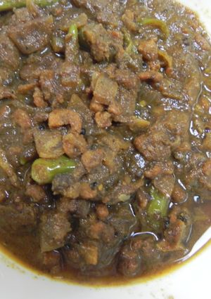 A picture of Chemmeen Theeyal(prawns curry).