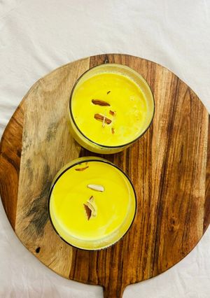 A picture of Golden Milk.