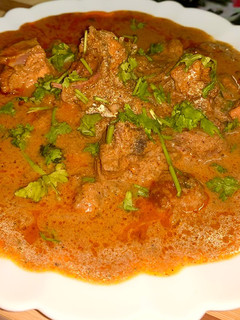 நாட்டுக்கோழி மிளகு குழம்பு(Naatukozhi milagu kulambu recipe in tamil) செய்முறை முக்கிய புகைப்படம்