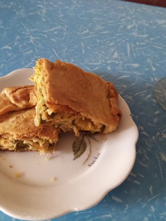Una foto de Tarta zapallito y puerro con hojaldre fácil🍕