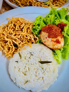 Foto resep Nasi daun jeruk rice cooker