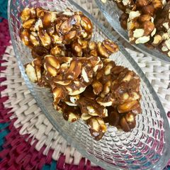 Moongphali Chikki (peanut brittle) A picture of Moongphali Chikki (peanut brittle).