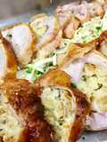 ไก่อบไส้ขนมปัง (Chicken Galentine)