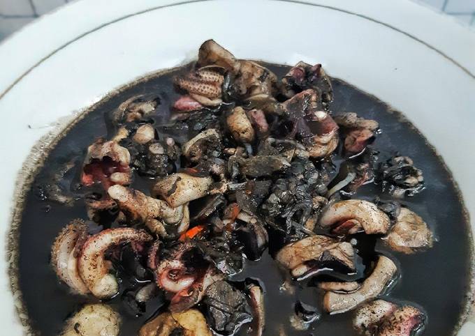 Sotong item pedas