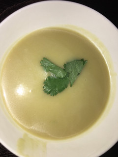 Una foto de VICHYSSOISE CALIENTECrema de ajoporro y papas
