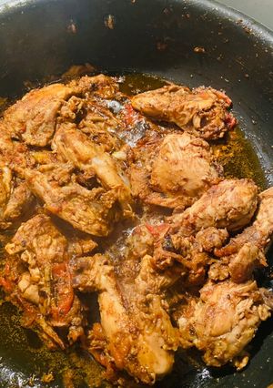 A picture of Chicken karahi.