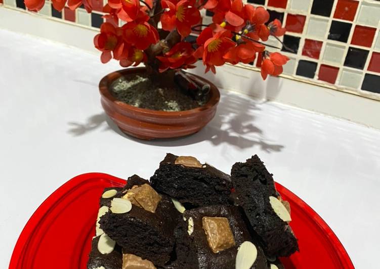 Resep Fudgy Brownies Glowing yang Enak