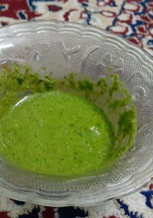 हरी चटनी (hari chutney recipe in Hindi) रेसिपी मुख्य फोटो