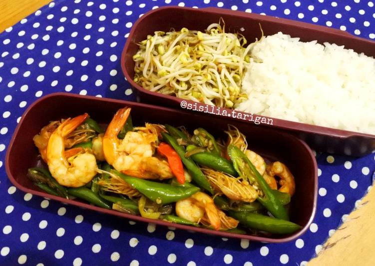 Resep Udang Tumis Cabe Hijau yang Enak