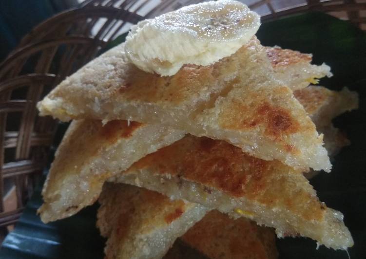 Wingko singkong pisang raja