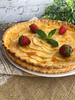 Una foto de Tarta de manzana y crema (sin lactosa)