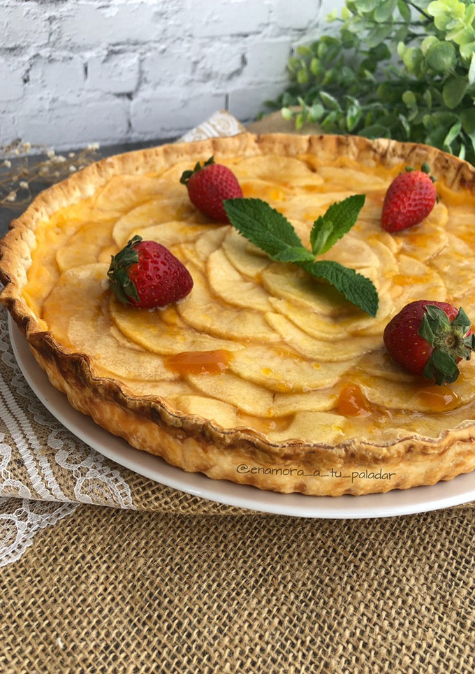Una foto de Tarta de manzana y crema (sin lactosa)