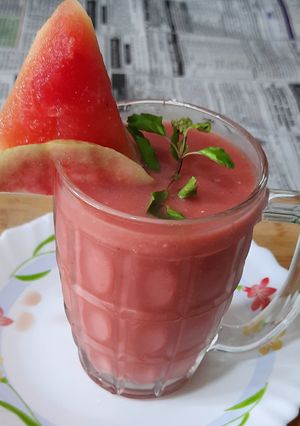 A picture of Watermelon 🍉 gauva mix juice.