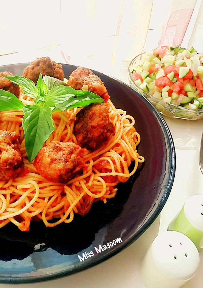 عکسی از دستور اسپاگتی با میت بال