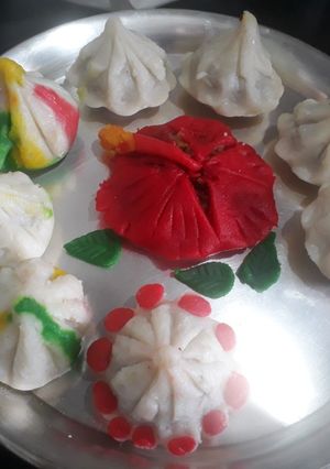 A picture of Hibiscus shape Steamed modak.
