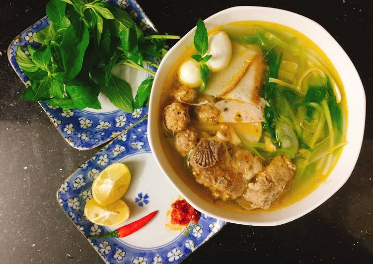 Bánh canh thập cẩm