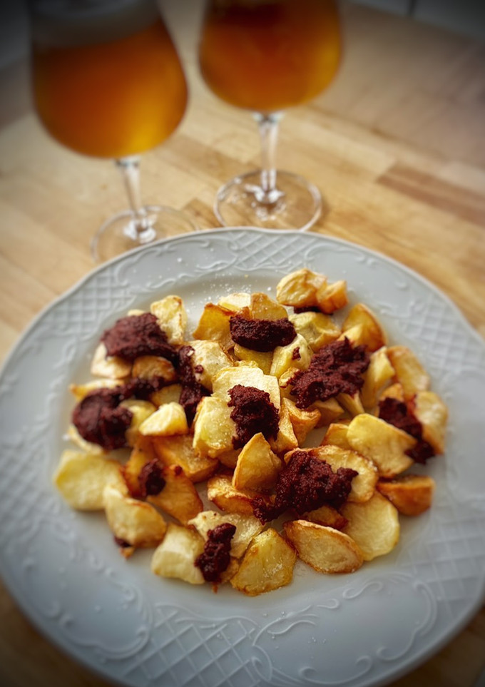 Una foto de Papas con salsa especial de ñoras (en airfryer)