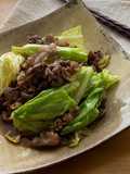 2-Ingredient Sukiyaki-Style Spring Cabbage and Beef
