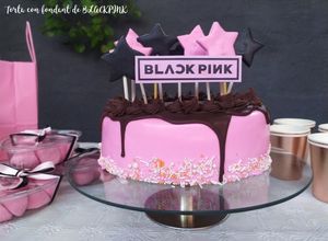 Una foto de Torta con fondant de BLACKPINK