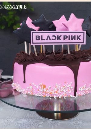 Una foto de Torta con fondant de BLACKPINK
