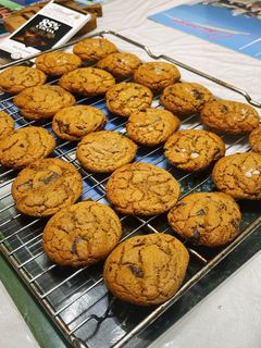 Φωτογραφία της συνταγής Salted chocolate chunk cookies - μπισκότα με κομματάκια σοκολάτας
