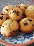 Muffins con chispas de chocolate (sin batidora)