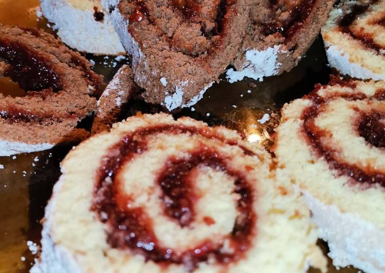 Gluténmentes, meggydzsemmel töltött piskótatekercs