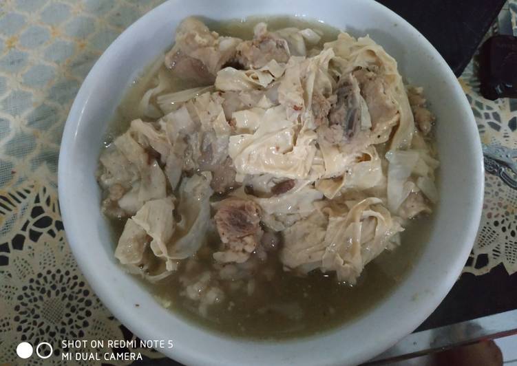 Resep Sup Iga Babi Kembang Tahu (NON HALAL), Enak
