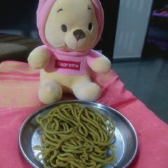 A picture of Green spinach sev.