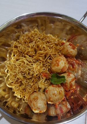 Foto resep Mie goreng pentol pedas