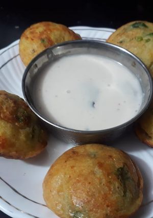 मूंग दाल के अप्पे (moong dal ke appe recipe in Hindi) रेसिपी मुख्य फोटो