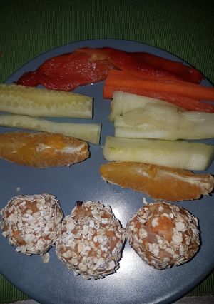 Una foto de BLW albóndigas de pollo con boniato