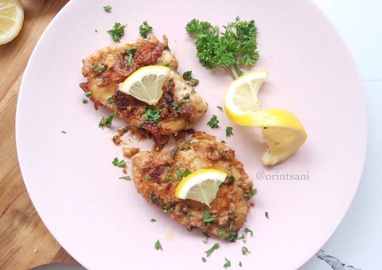 Chicken Breast with Lemon Butter Sauce