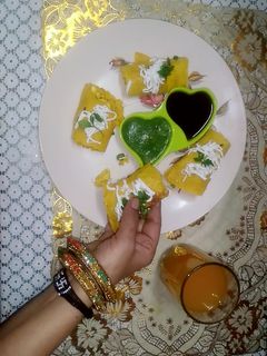 बेसन का चीला (besan ka cheela recipe in Hindi) रेसिपी मुख्य फोटो