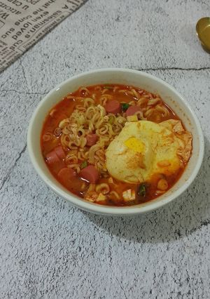 Foto resep Mie Kuah Pedas Sosis