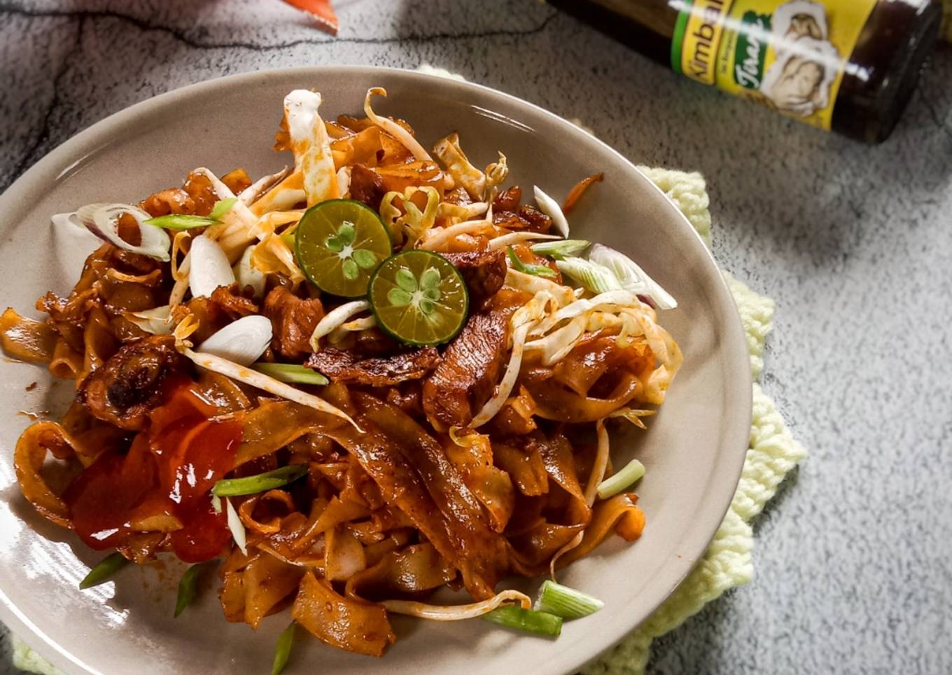 Langkah Mudah untuk Membuat Char Koew Tiew Ayam Anti Gagal