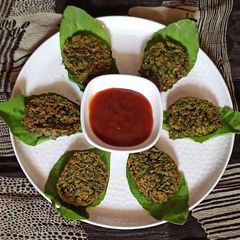 A picture of Fried Palak(spinach) Muthiya.