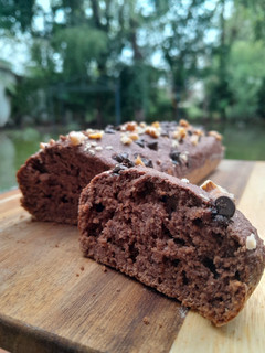 Una foto de Budín integral de cacao y banana sin azúcar