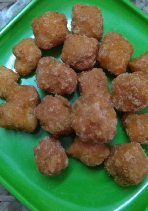 A picture of Bajra flour,wheat flour mix sugar ke parre.