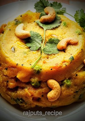 A picture of Semolina Upma or Sooji ka Upma.