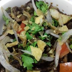 A picture of Black cholay ki chaat.