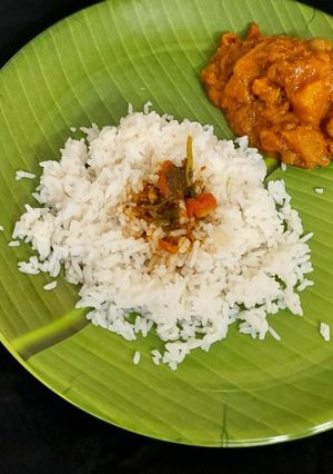 A picture of Peas Potato Kootu.