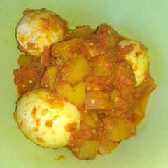 Telur kentang sambal balado রেসিপির প্রধান ছবি