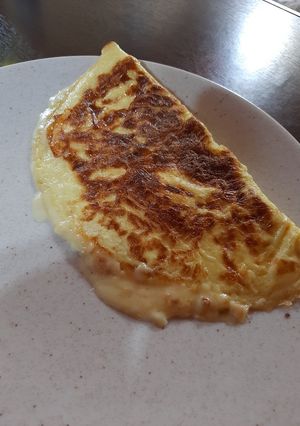 Una foto de Omelette con lo que hay en casa