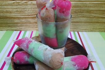 Langkah Mudah untuk Membuat Es Lilin Pelangi yang Bisa Manjain Lidah