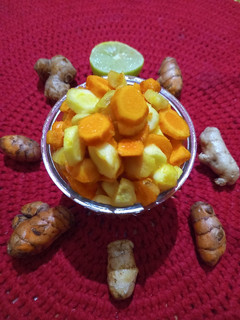 આથેલી હળદર (Aatheli Haldar Recipe In Gujarati) રેસીપી મુખ્ય ફોટો