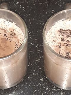 હોટ ચોકલેટ (Hot Chocolate Recipe In Gujarati) રેસીપી મુખ્ય ફોટો