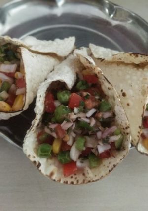 મસાલા કોન પાપડ (Masala Cone papad Recipe in Gujarati) રેસીપી મુખ્ય ફોટો