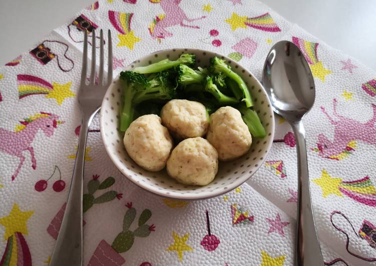 Bagaimana Menyiapkan Bakso Ayam Udang Kenyal yang Enak Banget