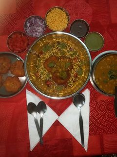 રગડા પેટીસ (Ragda Pattice Recipe In Gujarati) રેસીપી મુખ્ય ફોટો